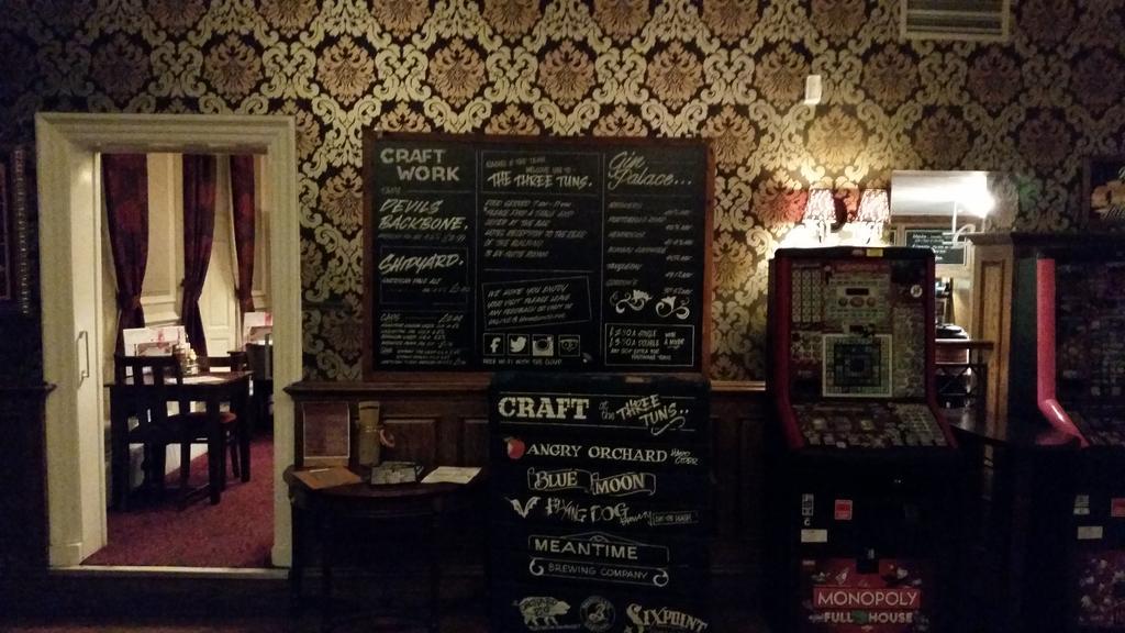 The Three Tuns Hotel Wetherspoon Thirsk Εξωτερικό φωτογραφία