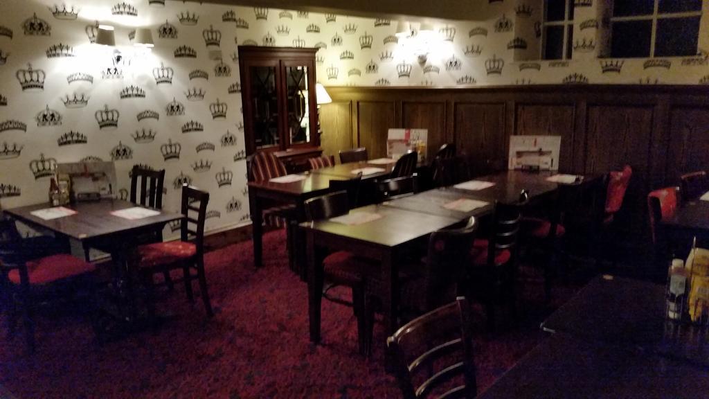 The Three Tuns Hotel Wetherspoon Thirsk Εξωτερικό φωτογραφία