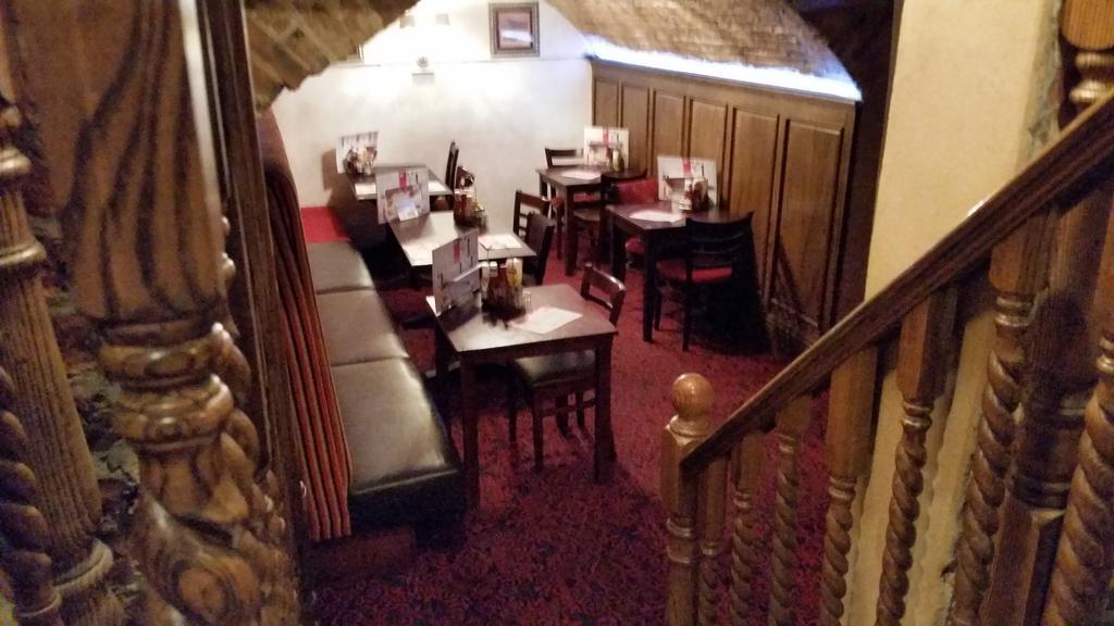 The Three Tuns Hotel Wetherspoon Thirsk Εξωτερικό φωτογραφία