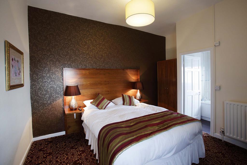 The Three Tuns Hotel Wetherspoon Thirsk Δωμάτιο φωτογραφία